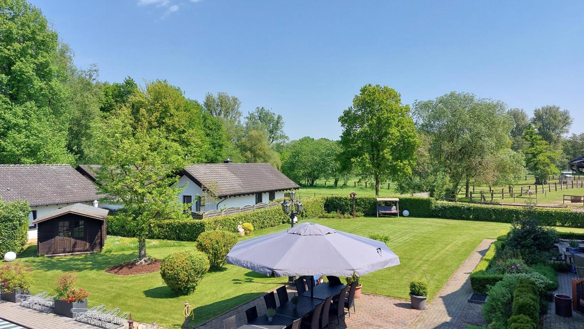Landhotel Linden Am Venekotensee Niederkrüchten Eksteriør billede