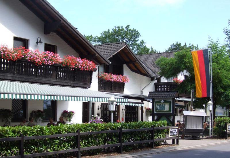 Landhotel Linden Am Venekotensee Niederkrüchten Eksteriør billede